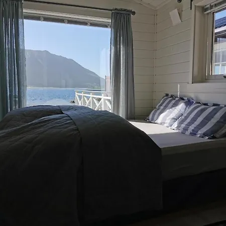 Hébergement de vacances Hytte I Grunnforfjorden - Roen